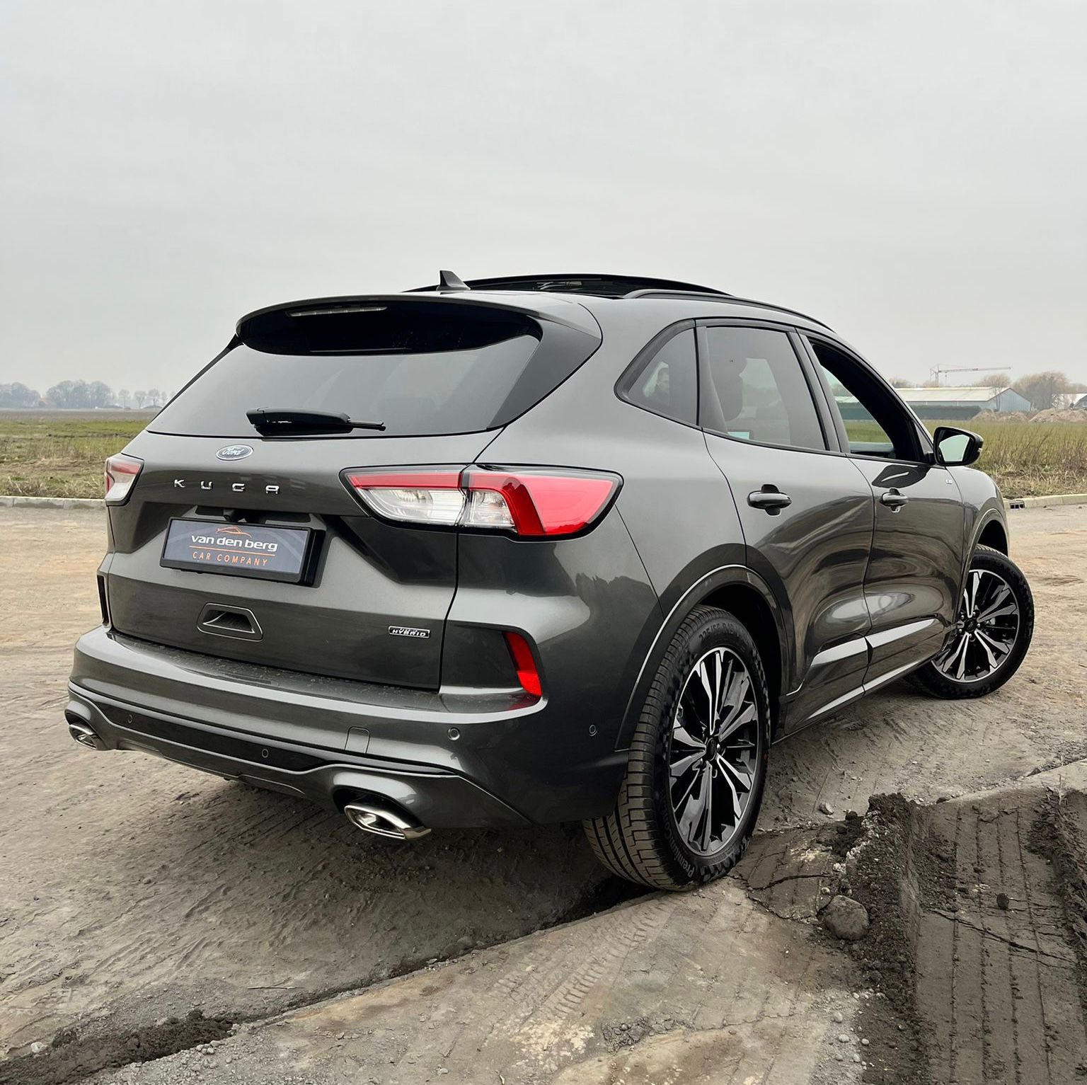 Ford Kuga PHEV Van den Berg Car Company
