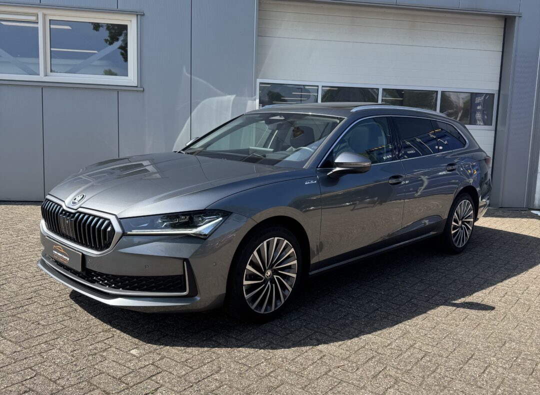 Skoda Superb 2.0 TSI Laurin & Klement
